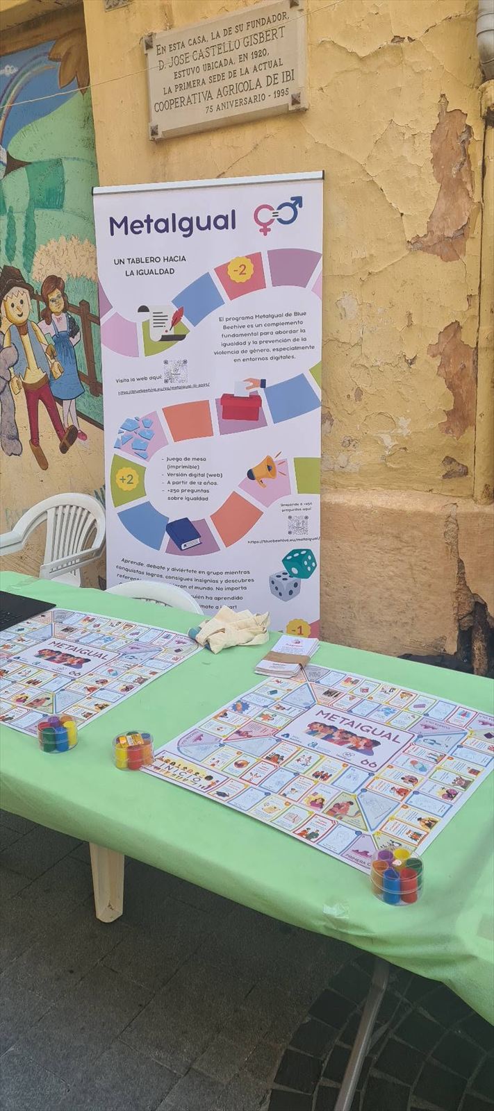 Tableros de MetaIgual preparados en Les Trobades d'Escoles Valencianes en Ibi
